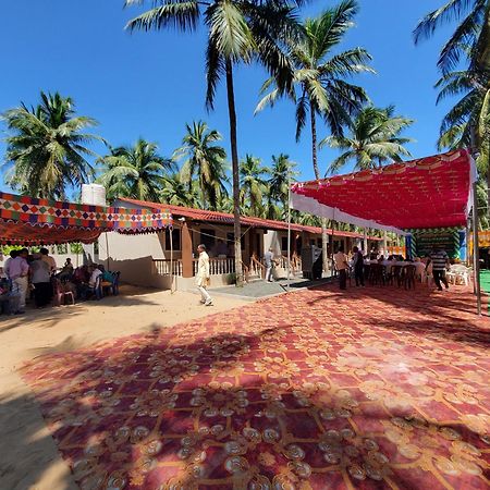Coastline Beach Resort Perupalem 外观 照片