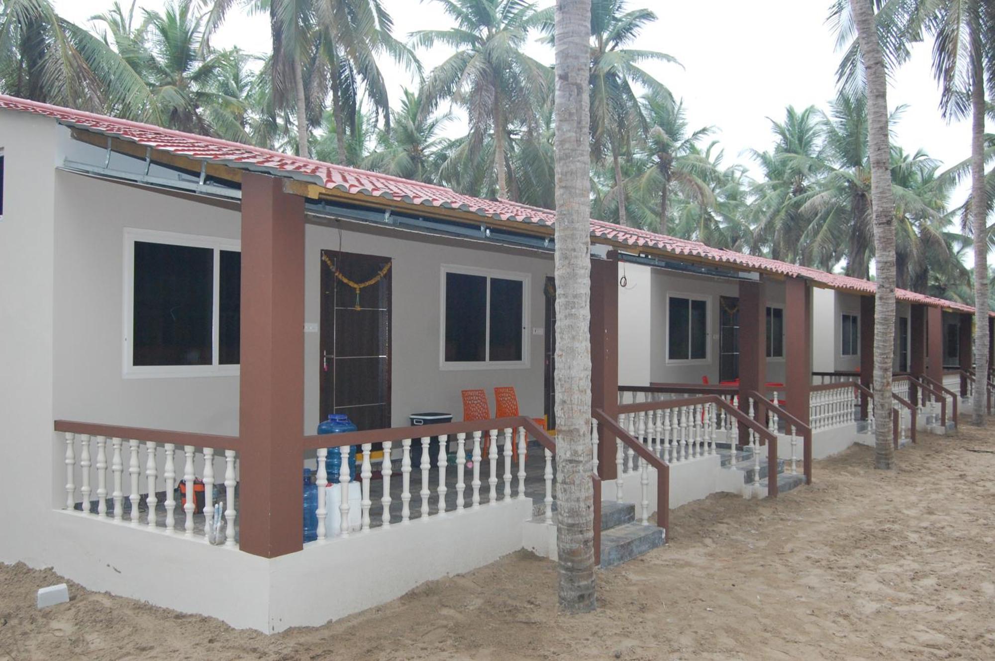 Coastline Beach Resort Perupalem 外观 照片