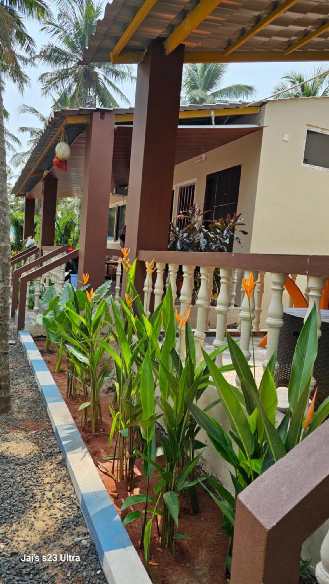 Coastline Beach Resort Perupalem 外观 照片