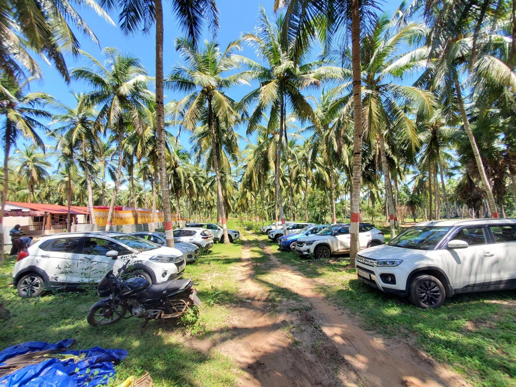 Coastline Beach Resort Perupalem 外观 照片